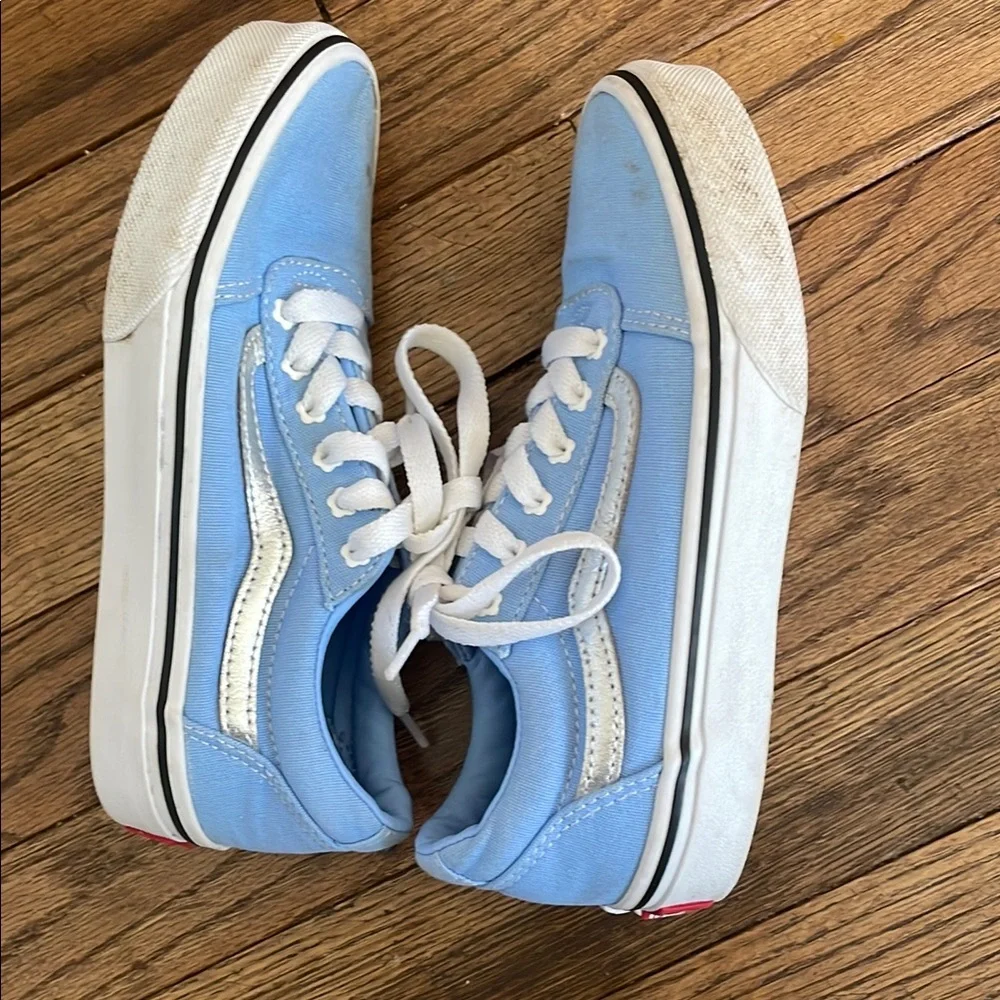 Vans Light Blue Sneakers with White Flower Lace holders